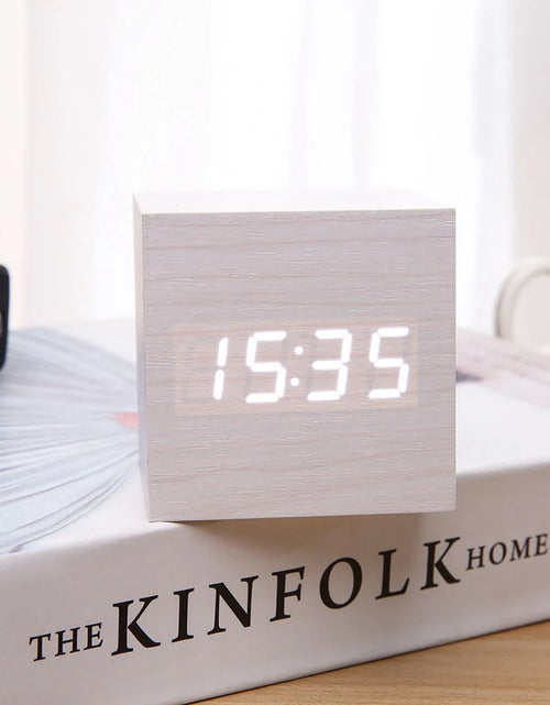 Load image into Gallery viewer, Wooden Minimalist Table Clock
